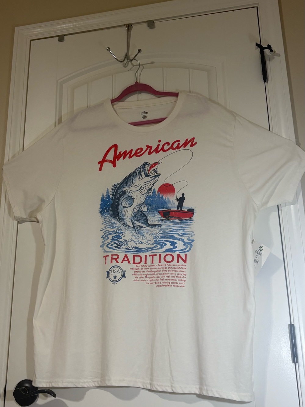 Men's White 'American Tradition' Graphic Fishing Tee